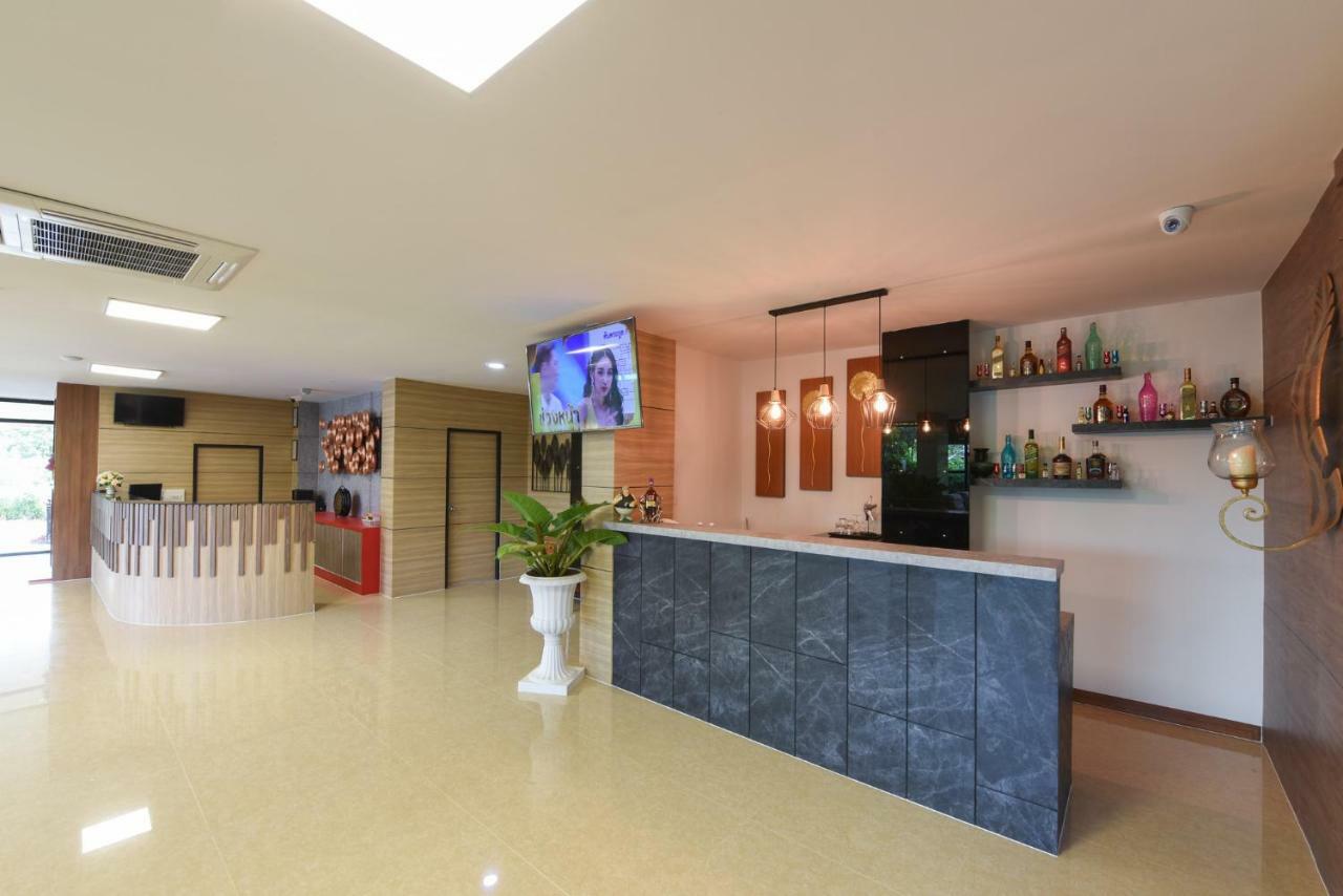 Wish Hotel Ubon Убонратчатхані Екстер'єр фото