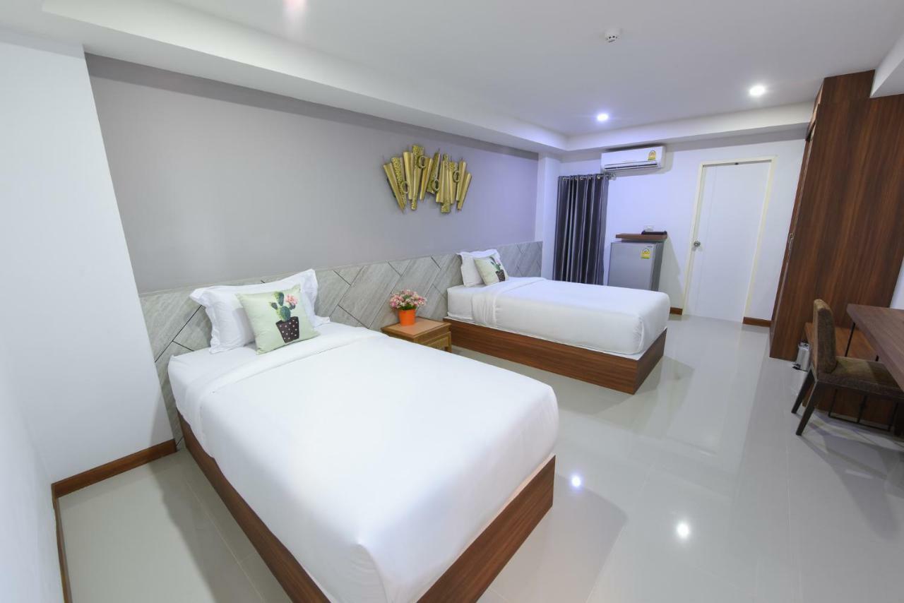 Wish Hotel Ubon Убонратчатхані Екстер'єр фото