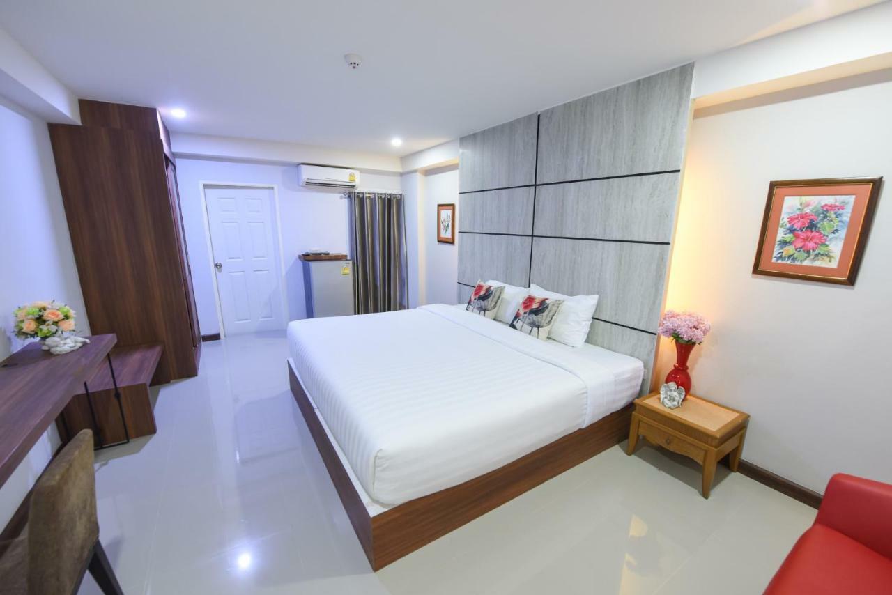 Wish Hotel Ubon Убонратчатхані Екстер'єр фото