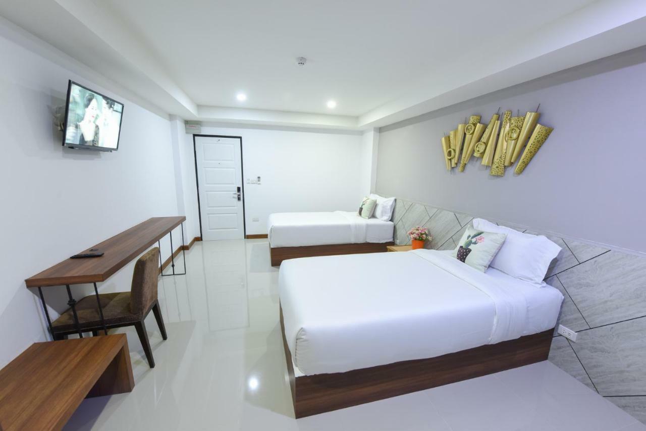 Wish Hotel Ubon Убонратчатхані Екстер'єр фото